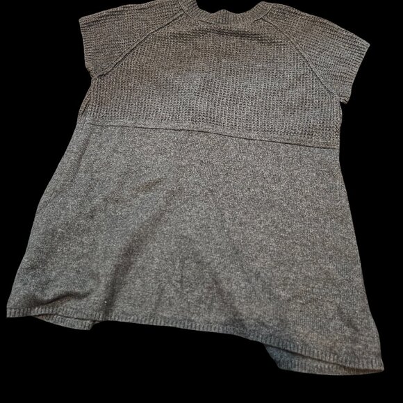 Mossimo Supply Co. Gray Short Sleeve Button Front Cardigan Size XL - Picture 4 of 5